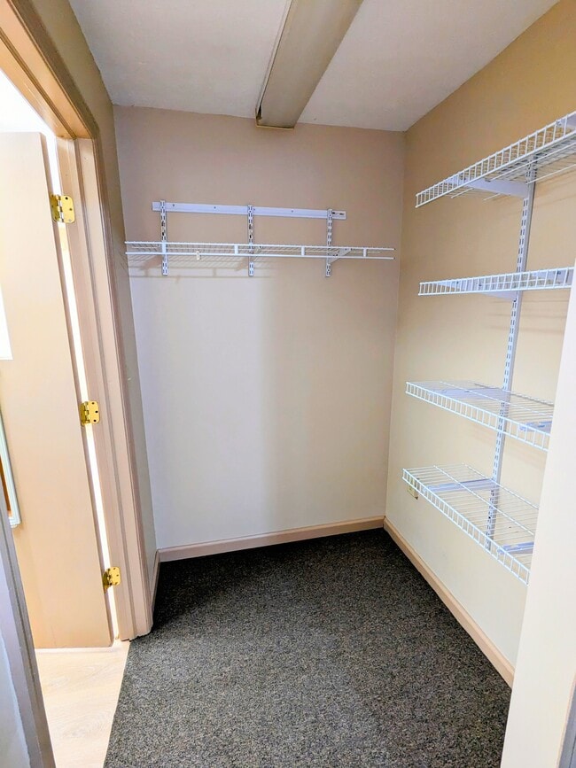 Photo - 950 Irving Ave Unit 950