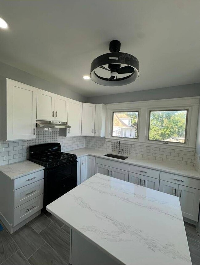 Photo - 291 Potter Ave