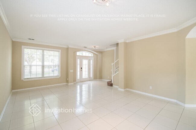 Photo - 812 Lapoma Way