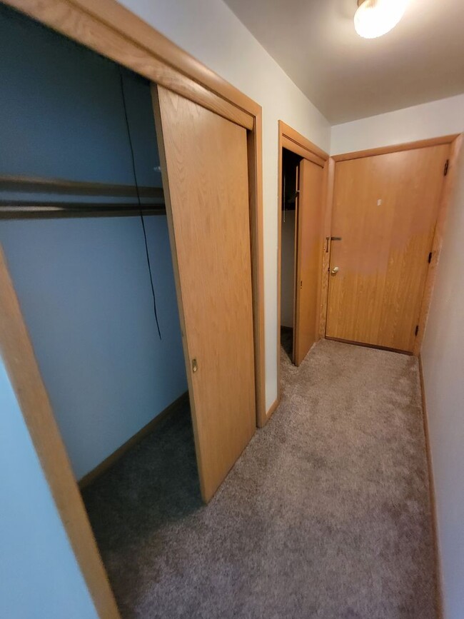 Photo - 319 E Harris St Apartment Unit 6