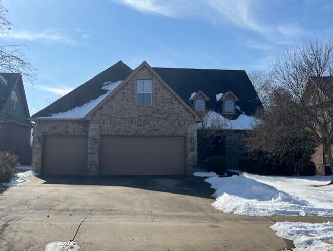 Photo - Wonderful brick home close to XNA boasting an upstairs and downstairs "primary" suite!