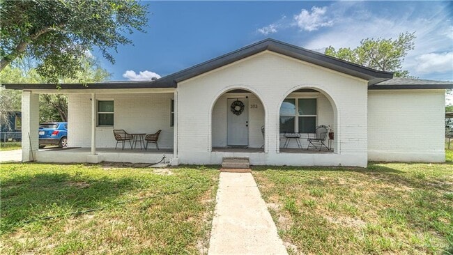 Building Photo - 3113 Elmira Ave Rental