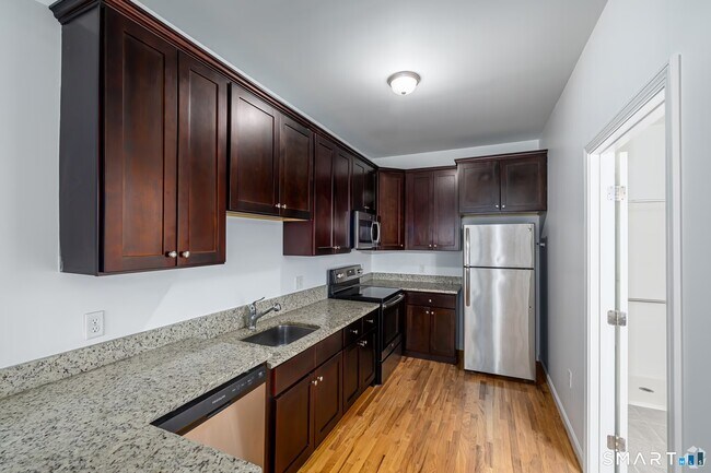66 High St Unit 1D