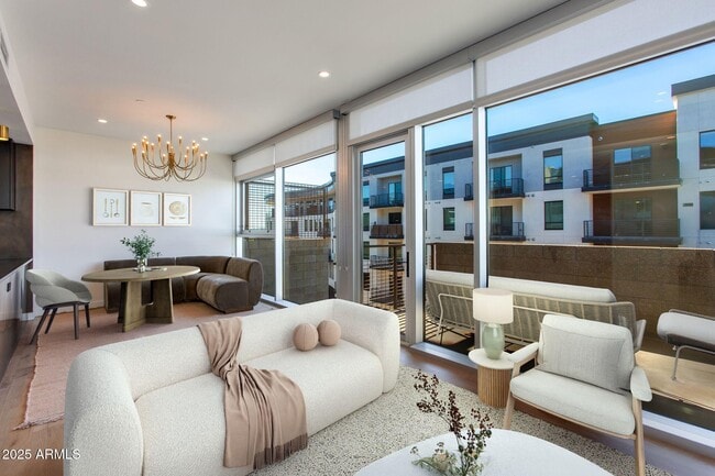 Building Photo - 4747 N Scottsdale Rd Unit 4007