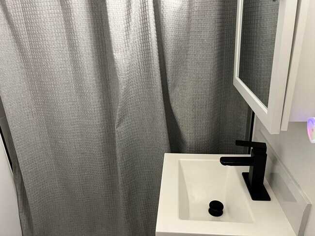 Photo - 445 NE 109th St Unit 4