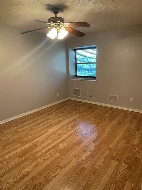 2304 Barton Village Cir