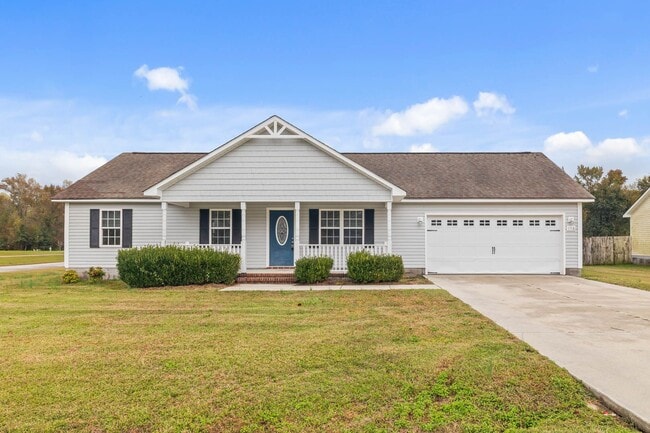 Building Photo - 3 Bedroom 2 Bathroom Home