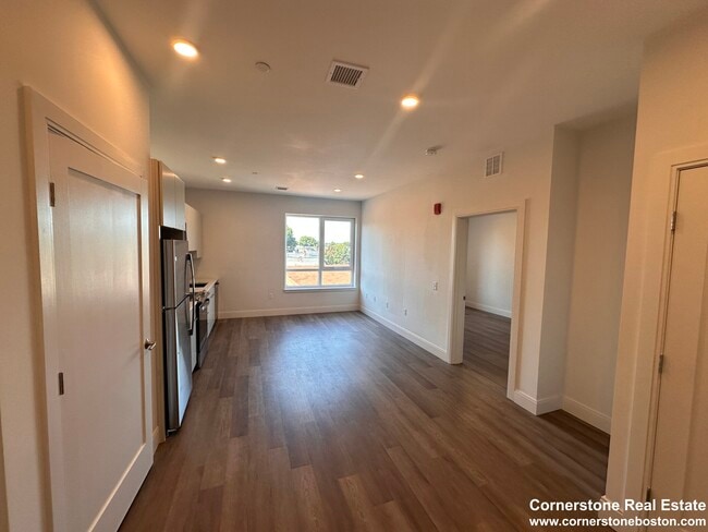 Photo - 269 E Cottage St