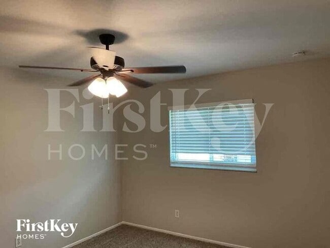 Photo - 306 SE 15th St