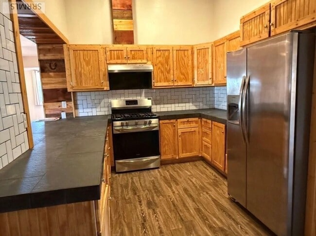 Photo - Charming Parker Home for Rent – Rustic Character Meets Modern Comfort!