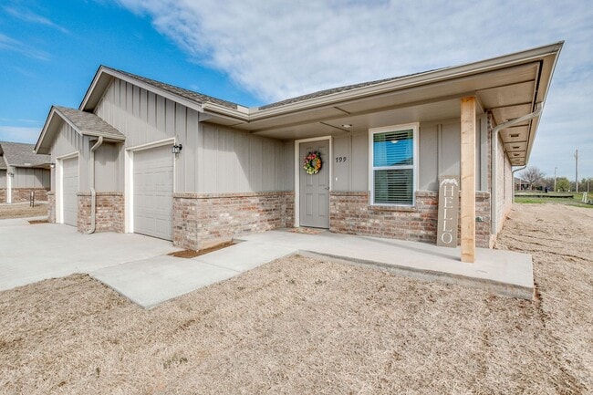 55 & UP! 2 bed 2 full bath 1 car garage! ... - 55 & UP!  2 bed 2 full bath 1 car garage! ... House