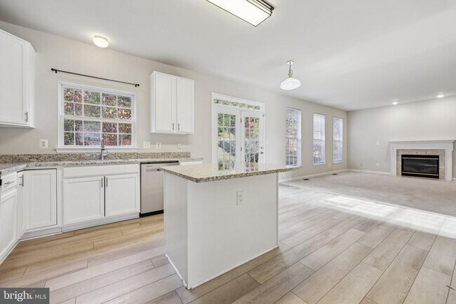 Photo - 2880 Myrtlewood Dr