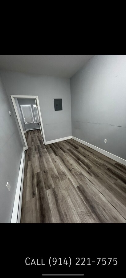 Photo - 139 School St