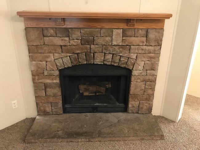 Photo - 2500 Redwood Cir