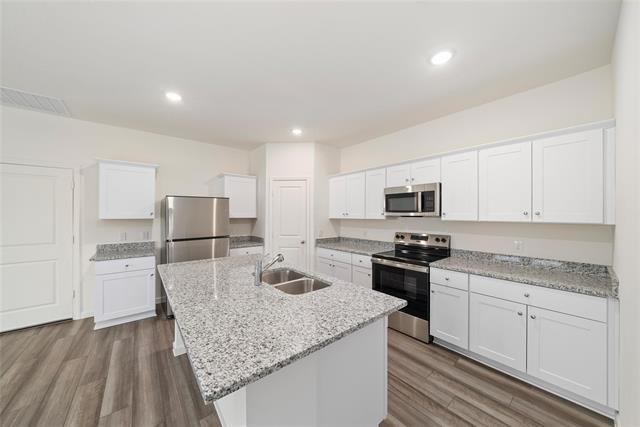 Photo - 2004 Burnwood St