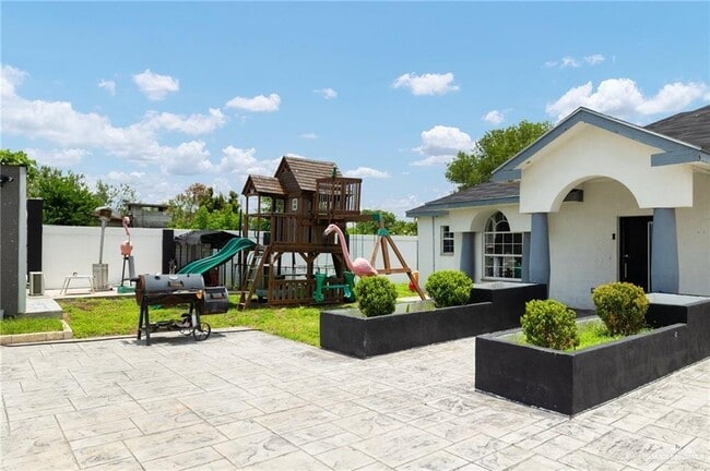 Building Photo - 11 W Business Hwy 83