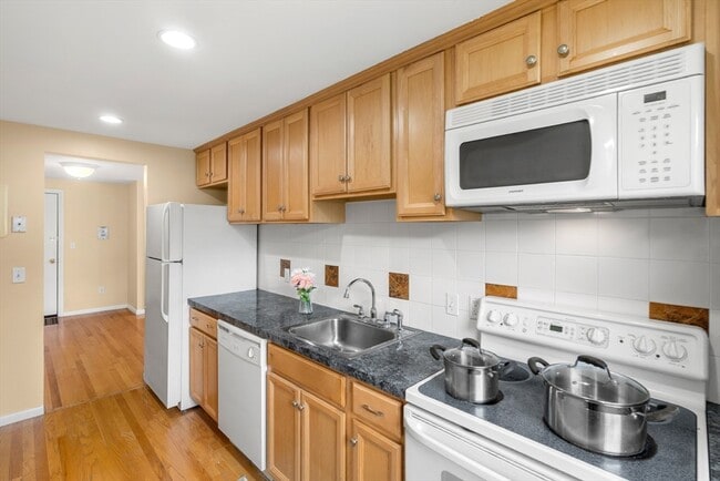 Photo - 12 Colonial Village Dr Unit 12