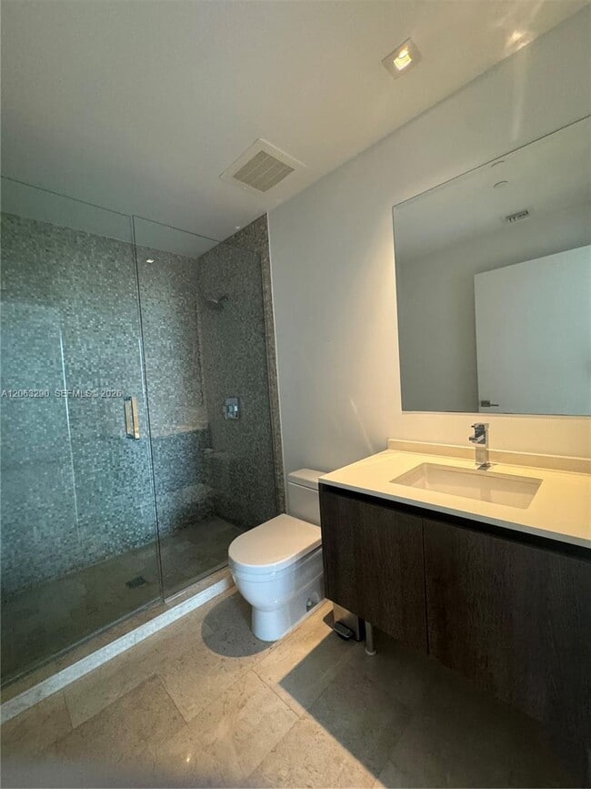 Photo - 88 SW 7th St Unidad 2403
