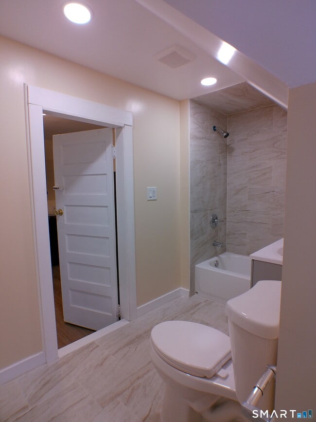 Photo - 1698 North Ave Unit 3
