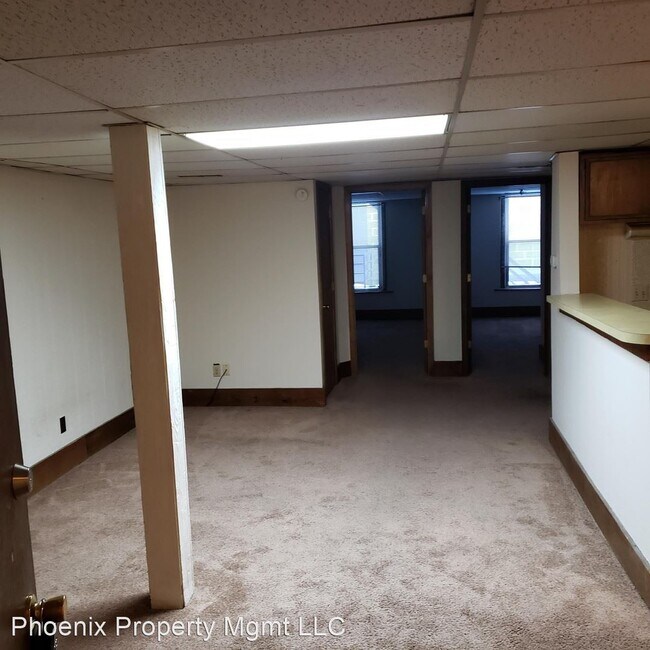 Photo - 821 E Walnut St