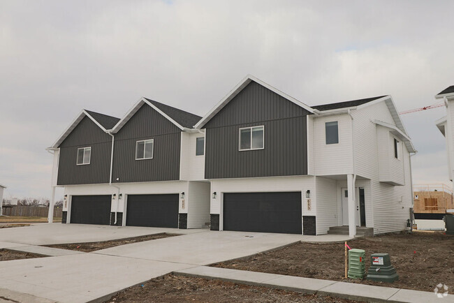 Building Photo - 6151 24th St S Rental
