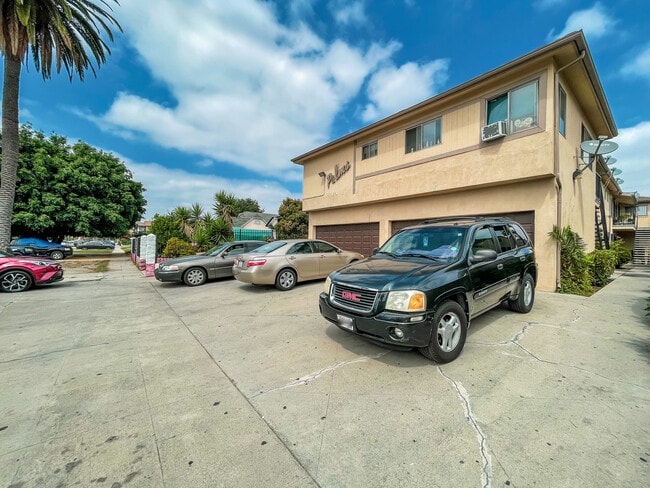 Photo - 1069 Browning Blvd