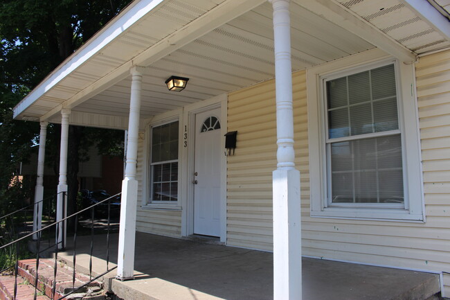 Building Photo - 133 Prall St
