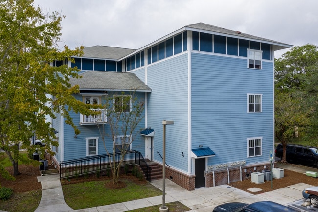 Photo - Hampton West