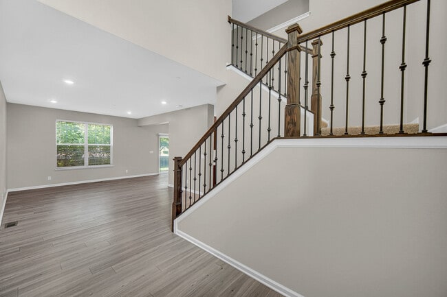 Photo - 1115 Goldfinch Ave