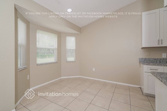7988 Oak Run Cir
