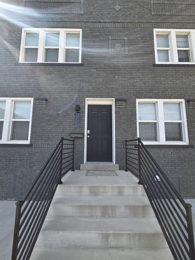 Photo - 361 S 17th St