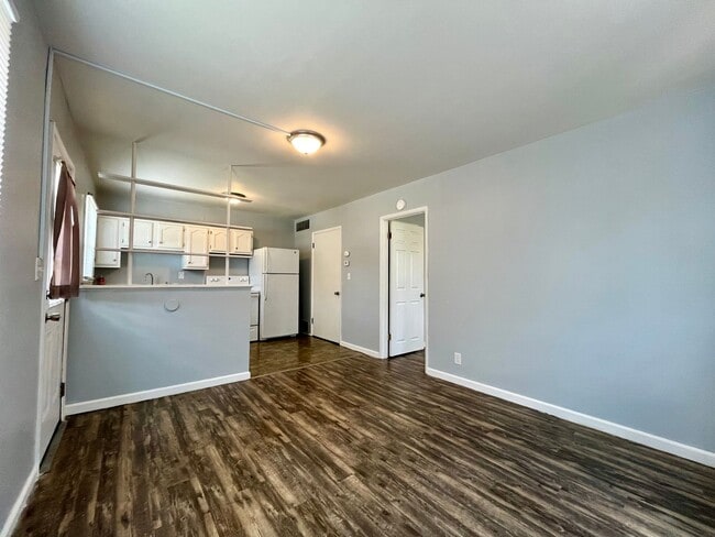 Photo - 703 W Main St Unidad WM703B