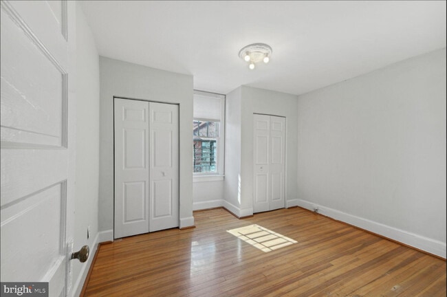 Building Photo - 115 S Patrick St Rental
