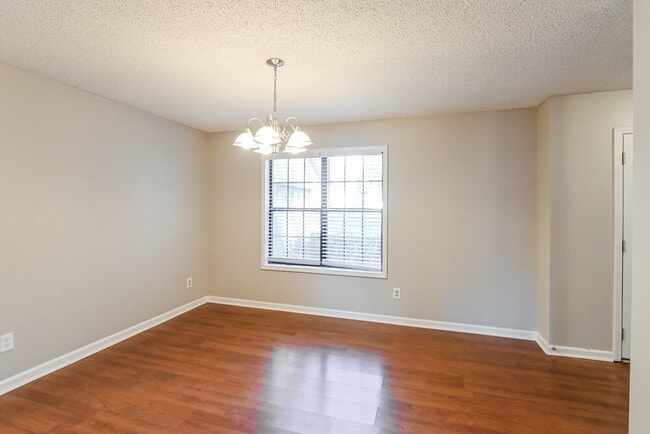 Photo - 7201 Skidmore Cove