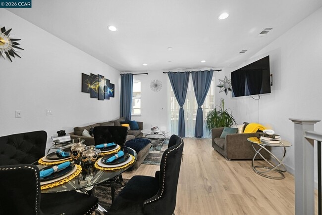 Photo - 296 Laurel Knoll Dr