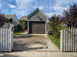 Building Photo - 2239 Cowlin Ave Rental