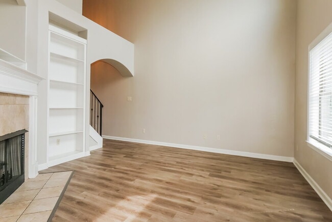 1457 Sawmill Creek Ln