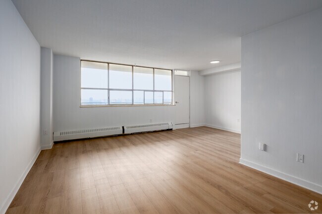 2 BR, 1 BA - 1,050 SF - Oakview Heights