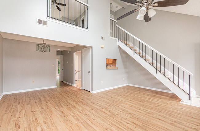 Photo - 655 Biltmore Dr