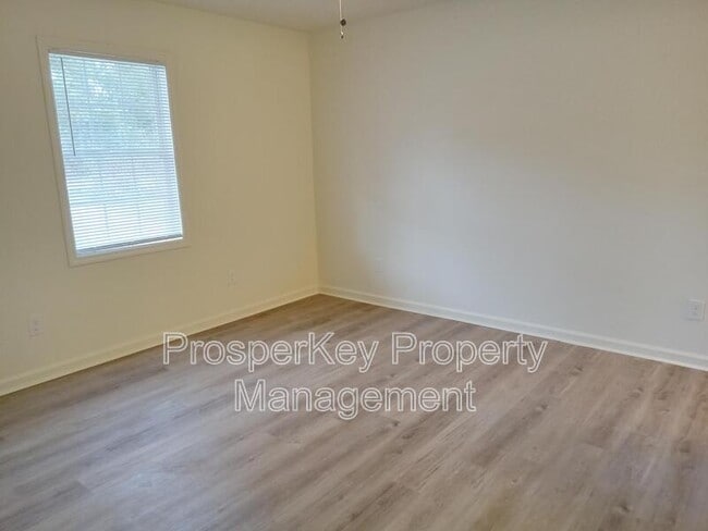 Photo - 10 Hidden Valley Ct