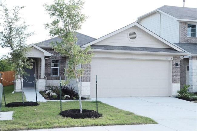 Building Photo - 13812 Levy Ln