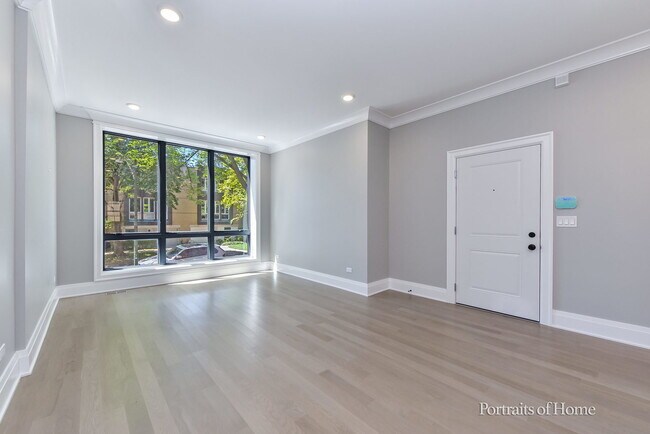 Photo - 2135 N Lakewood Ave Unit 1