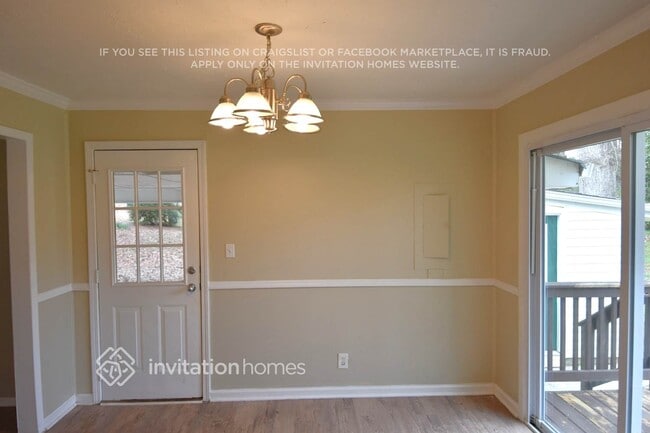 Photo - 110 Woodglen Ct