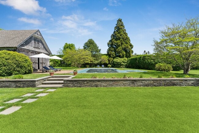 Photo - 303 Sagg Main St