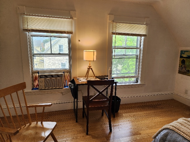 Photo - 18 Waldo St Unit 2