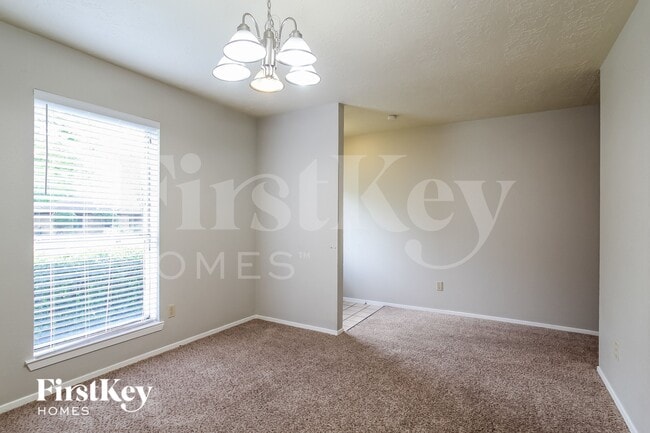 Photo - 2118 Knollbrook Ln