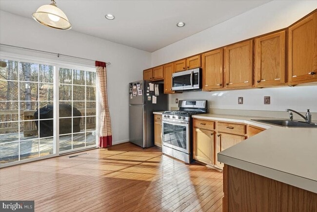 Photo - 15516 Three Otters Pl