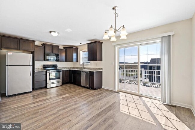 Photo - 809 Rising Sun Ln
