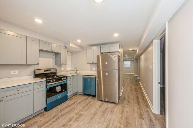 Photo - 2626 N Ridgeway Ave Unit GRD