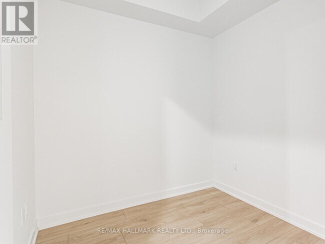 Photo - 1 Fairview Rd E Unit 408